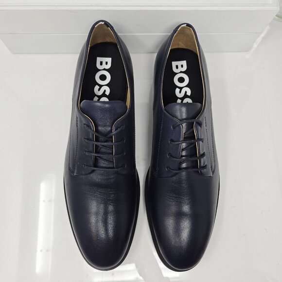 hugo boss blue dress shoes Gucci Logo Silk Pleated Porcelain Garden Midi Dress Ivory Blue main image 1